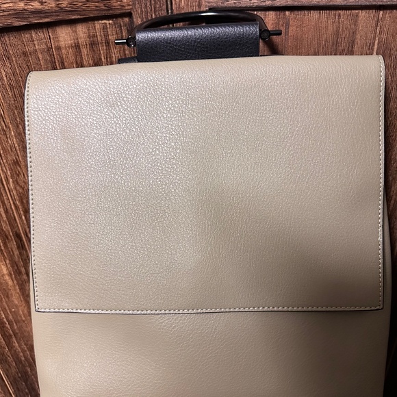 Backpack - Picture 10 of 13